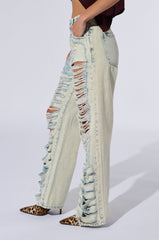 OVER IT DISTRESSED HIGH RISE JEANS