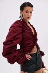 IN IT TO WIN IT RUCHED BLOUSE IN BURGUNDY