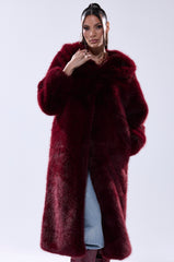 MANCHESTER HOODED FAUX FUR IN BURGUNDY