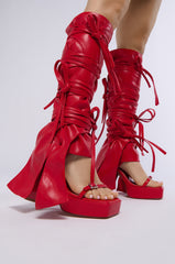 AZALEA WANG LENNOX 2 IN 1 STRAPPY SANDAL IN RED