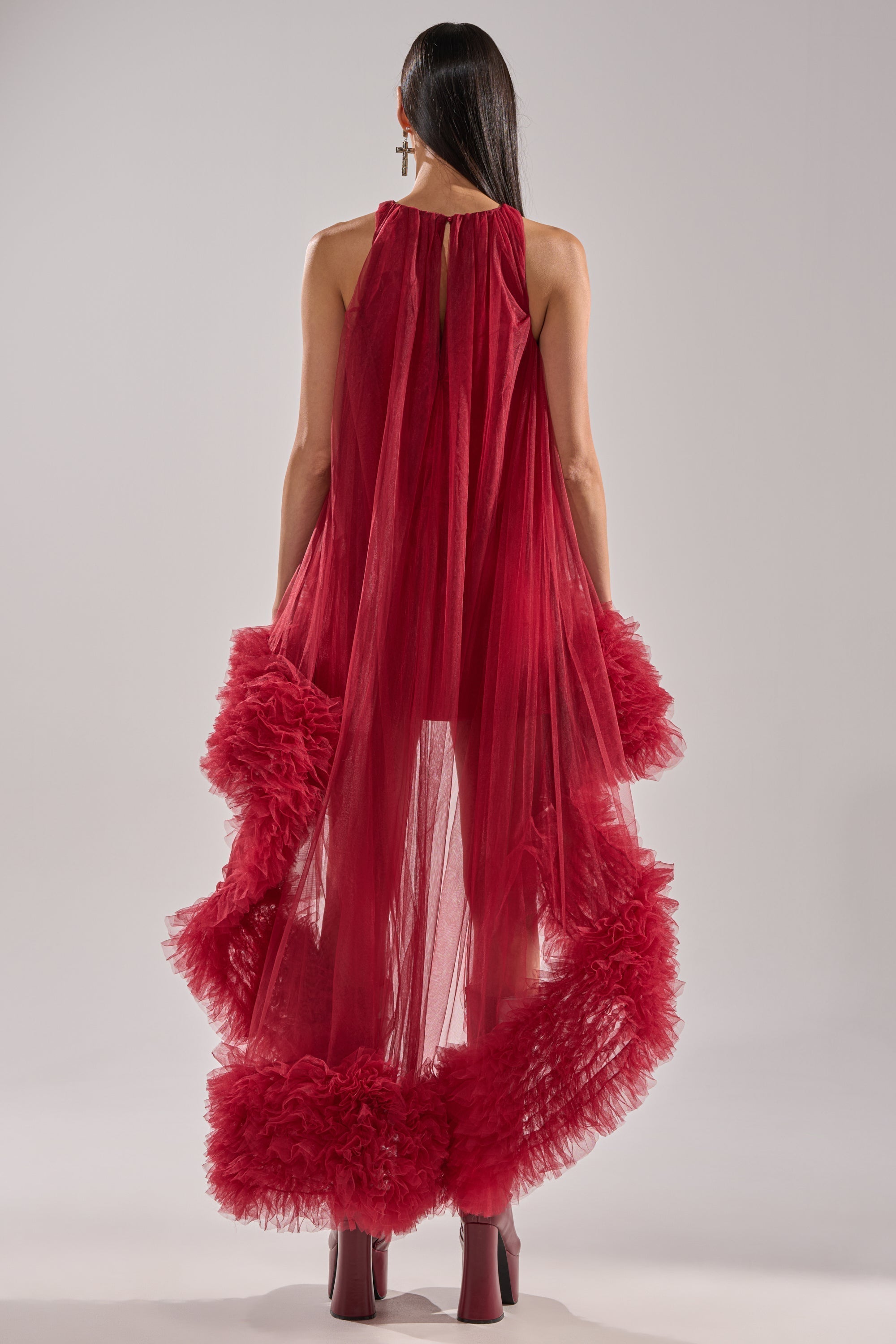 ARI TULLE HIGH LOW DRESS IN BURGUNDY