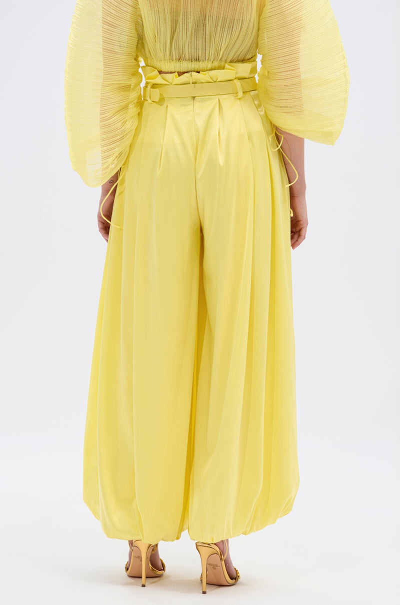 FEELING WILD BELTED BALLOON PANT