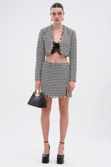 INVITE ONLY CHAIN TRIM BLAZER
