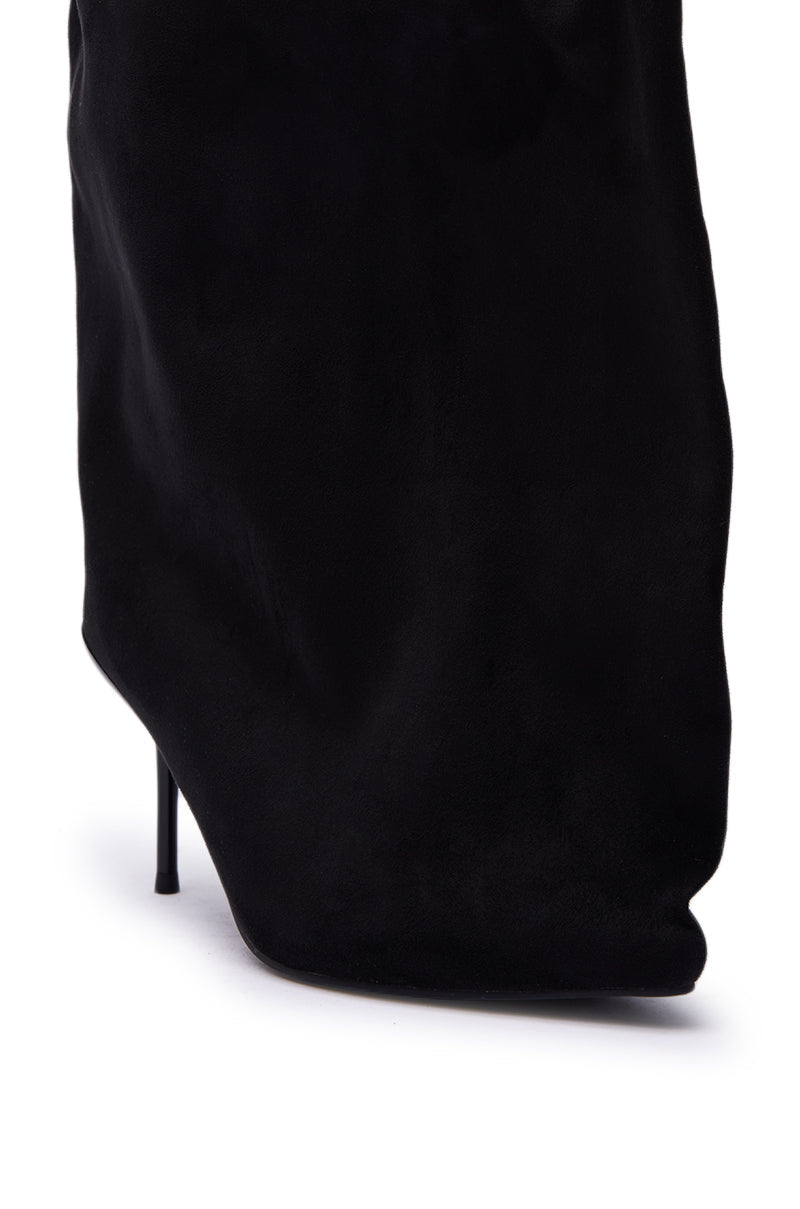 AZALEA WANG ABAWI BLACK EXTREME BOOT IN SUEDE