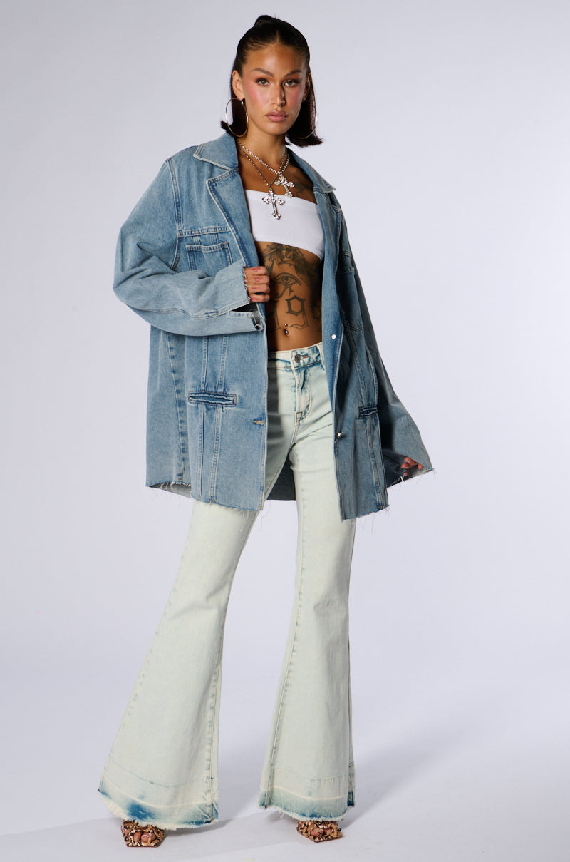 DAY N NIGHT OVERSIZED DENIM BLAZER