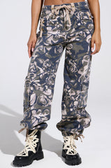 ON TOP OF IT WASHED CAMO JOGGER