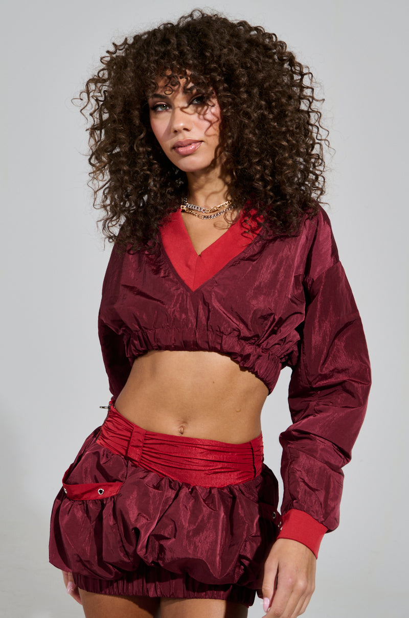 PUTTING IN WORK V-NECK SWEATSHIRT IN RED