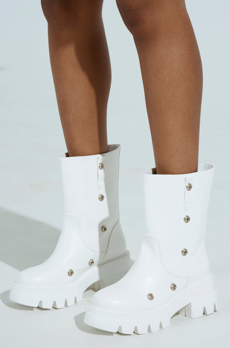 AZALEA WANG BHARTI WHITE SNAP BOOTIE