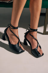 AZALEA WANG BUIKY BLACK PUMP