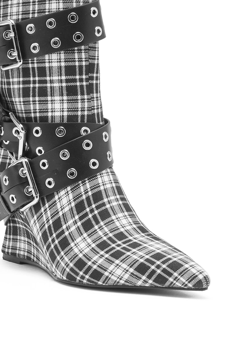AZALEA WANG CHALKIS BLACK WHITE PLAID BUCKLE WEDGE BOOTIE