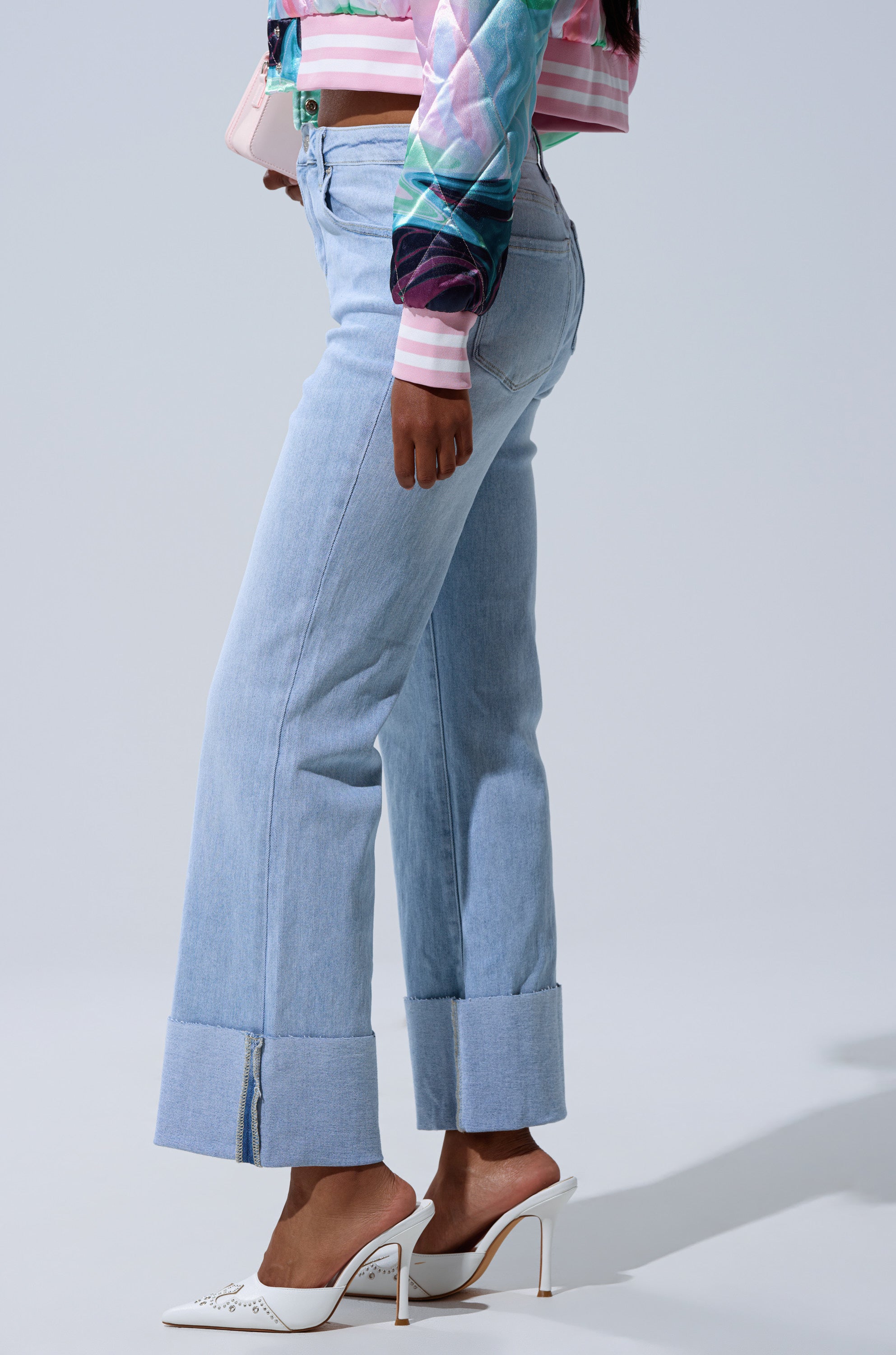 LOVE ME MORE RELAXED DENIM