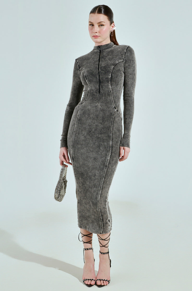 OFF THE RUNWAY SEAM DETAIL BODYCON