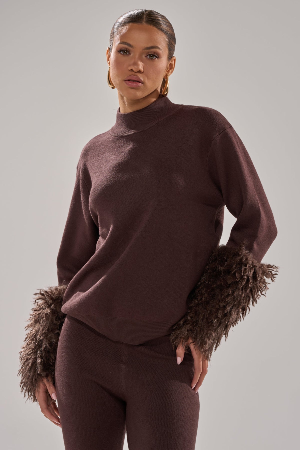 COZY VIBES SWEATER WITH FUR CUFF IN BROWN