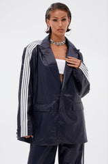 DAYTIME LOVIN OVERSIZED BLAZER IN NAVY