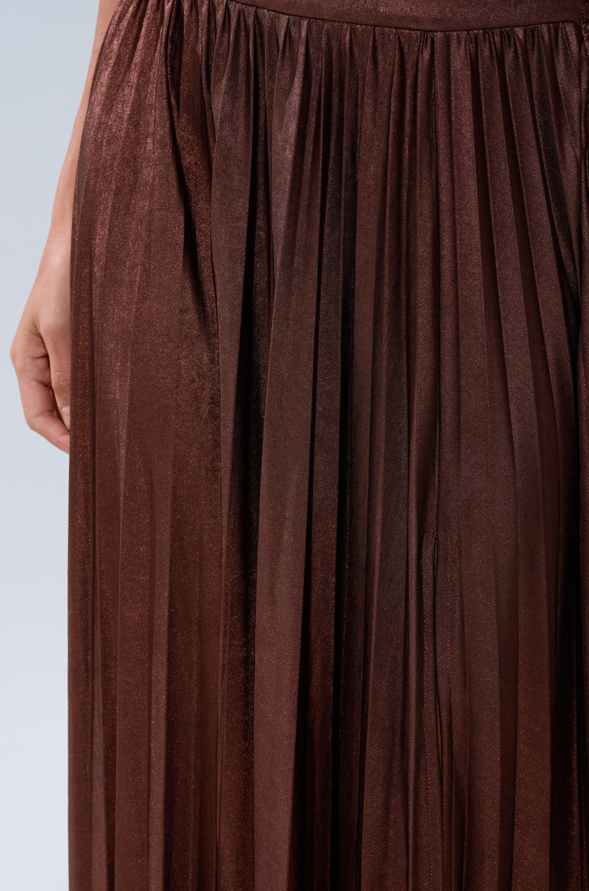 FARAH SLINKY PLEATED MAXI SKIRT