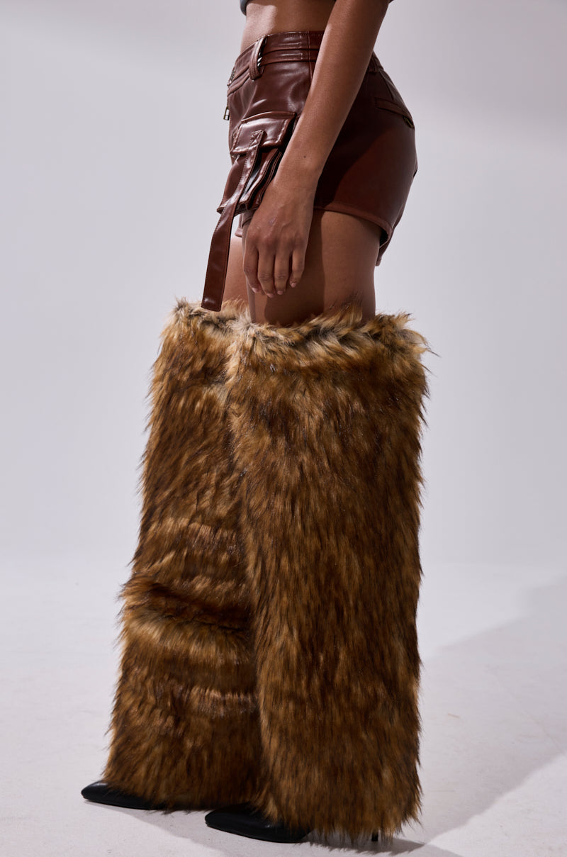 NICOLETTE FAUX LEATHER SHORT