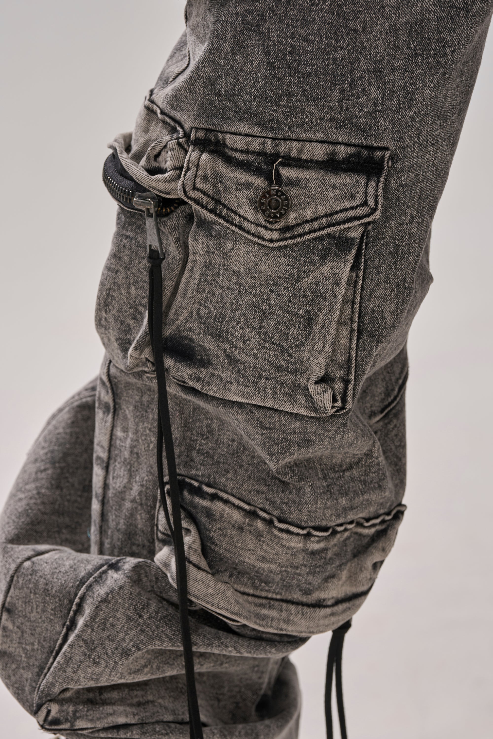 CARGO FOR DAYS DENIM JOGGER