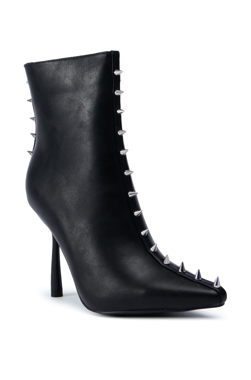 AZALEA WANG JENAVIEVE BLACK BOOTIE WITH SPIKES
