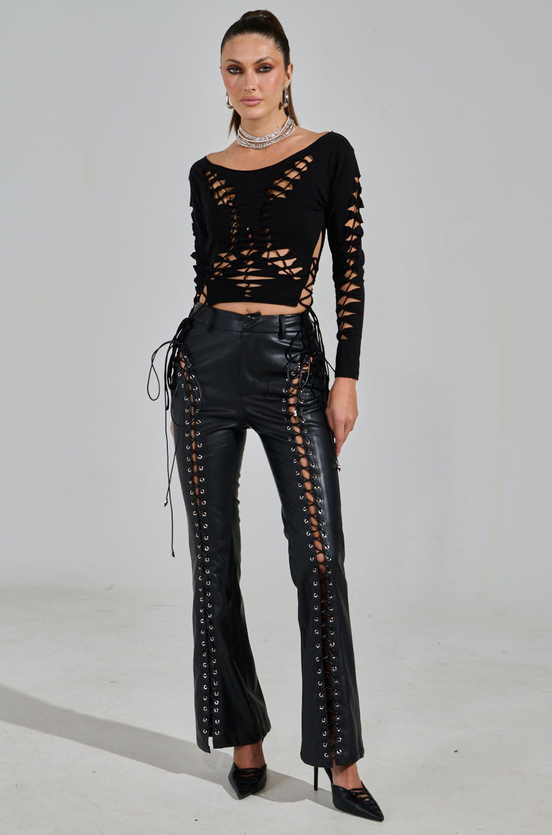 RIP ME OUT DISTRESSED LONG SLEEVE TOP