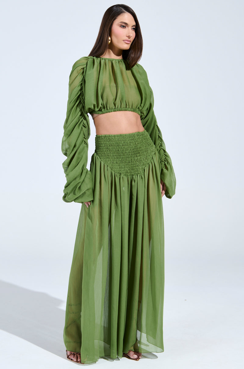 LAURA RUCHED CROPPED BLOUSE IN GREEN