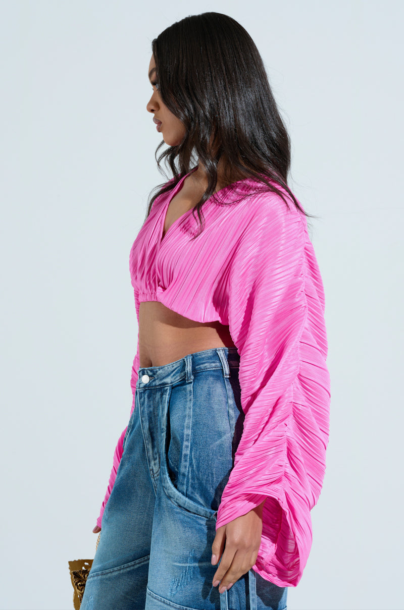 CROPPED PLISSE RUCHED SLEEVE BLOUSE