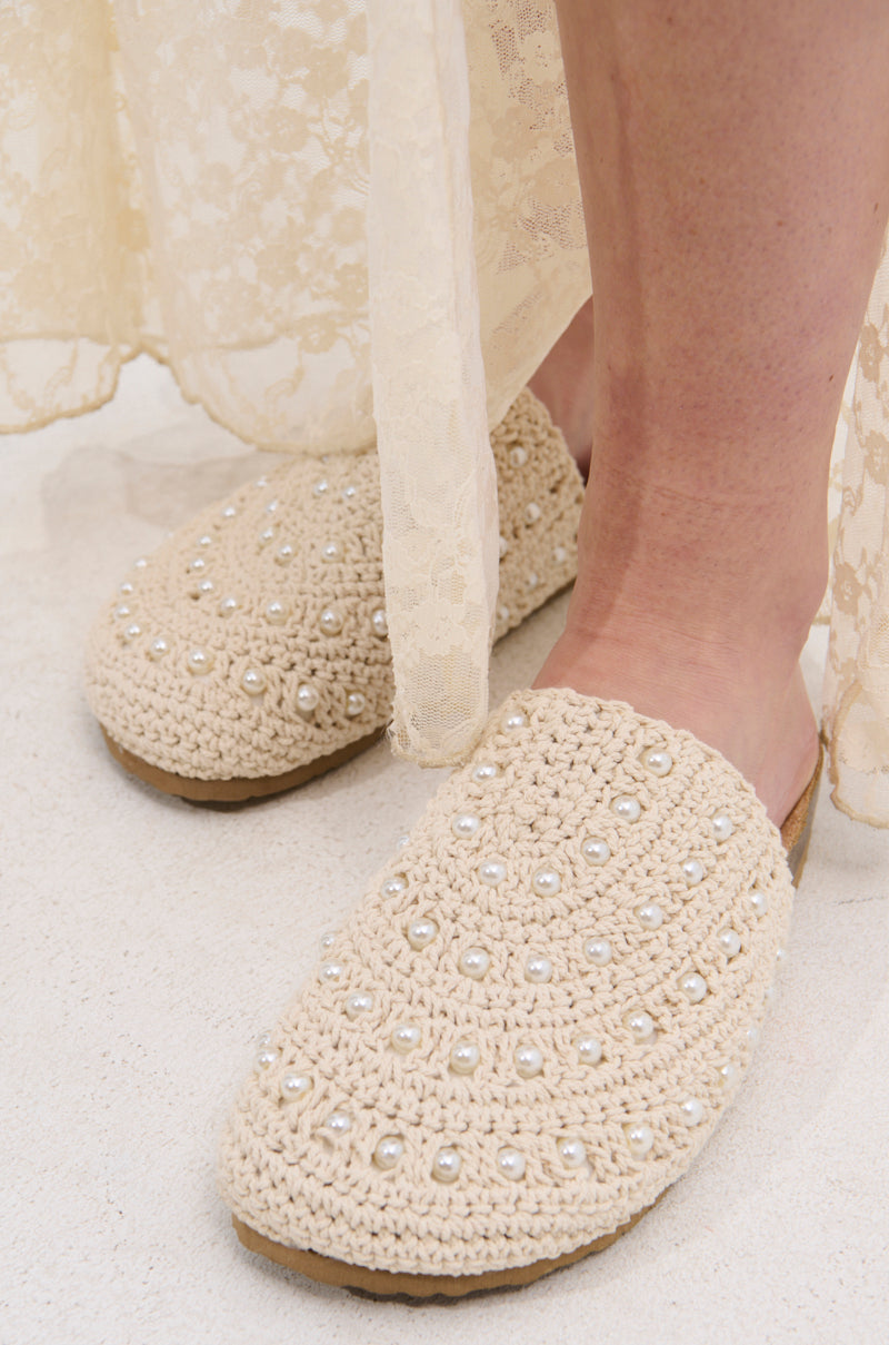 AZALEA WANG MILLS IVORY PEARL FLAT