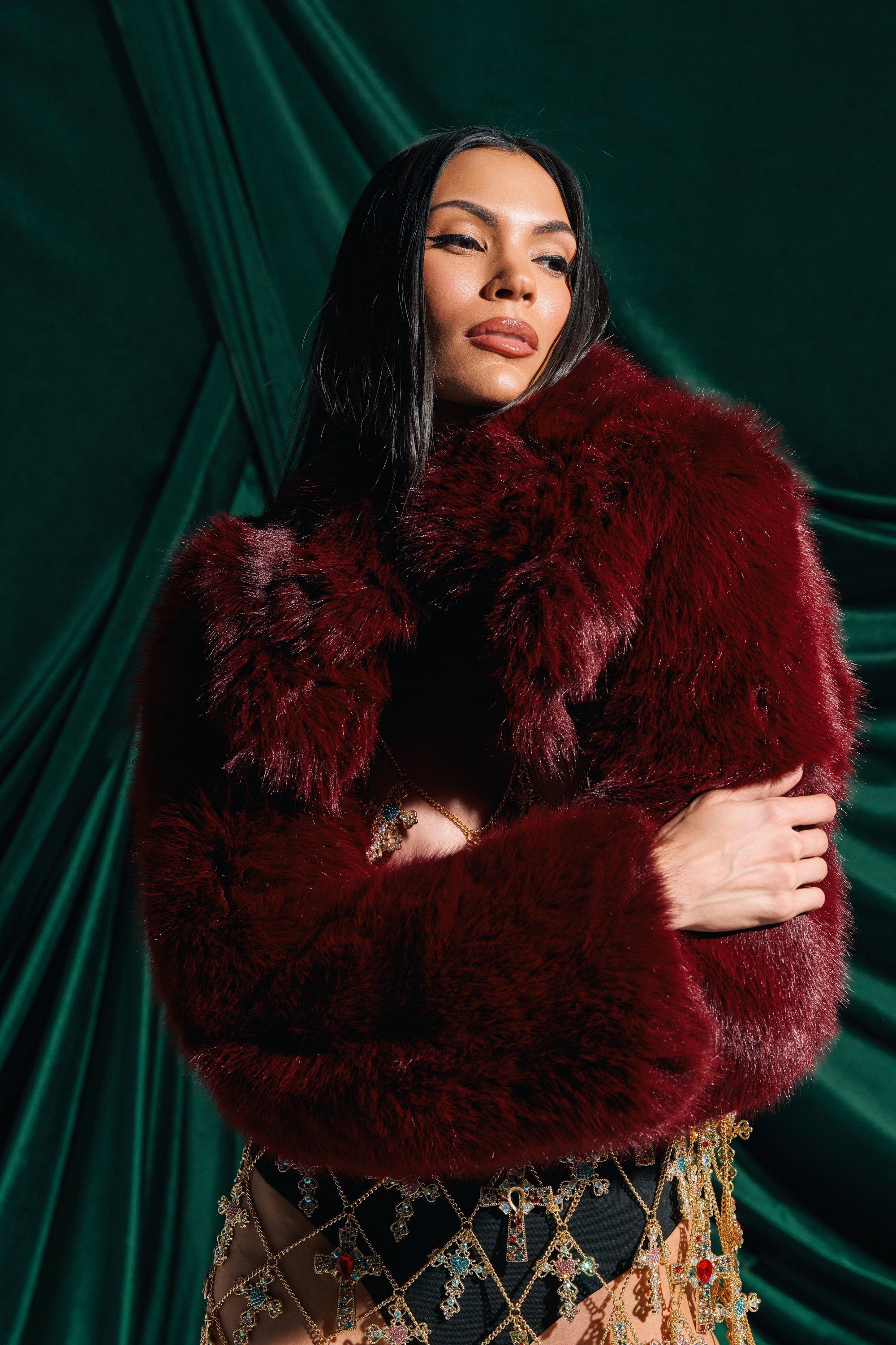 LEILA ULTRA CROP FAUX FUR IN BURGUNDY