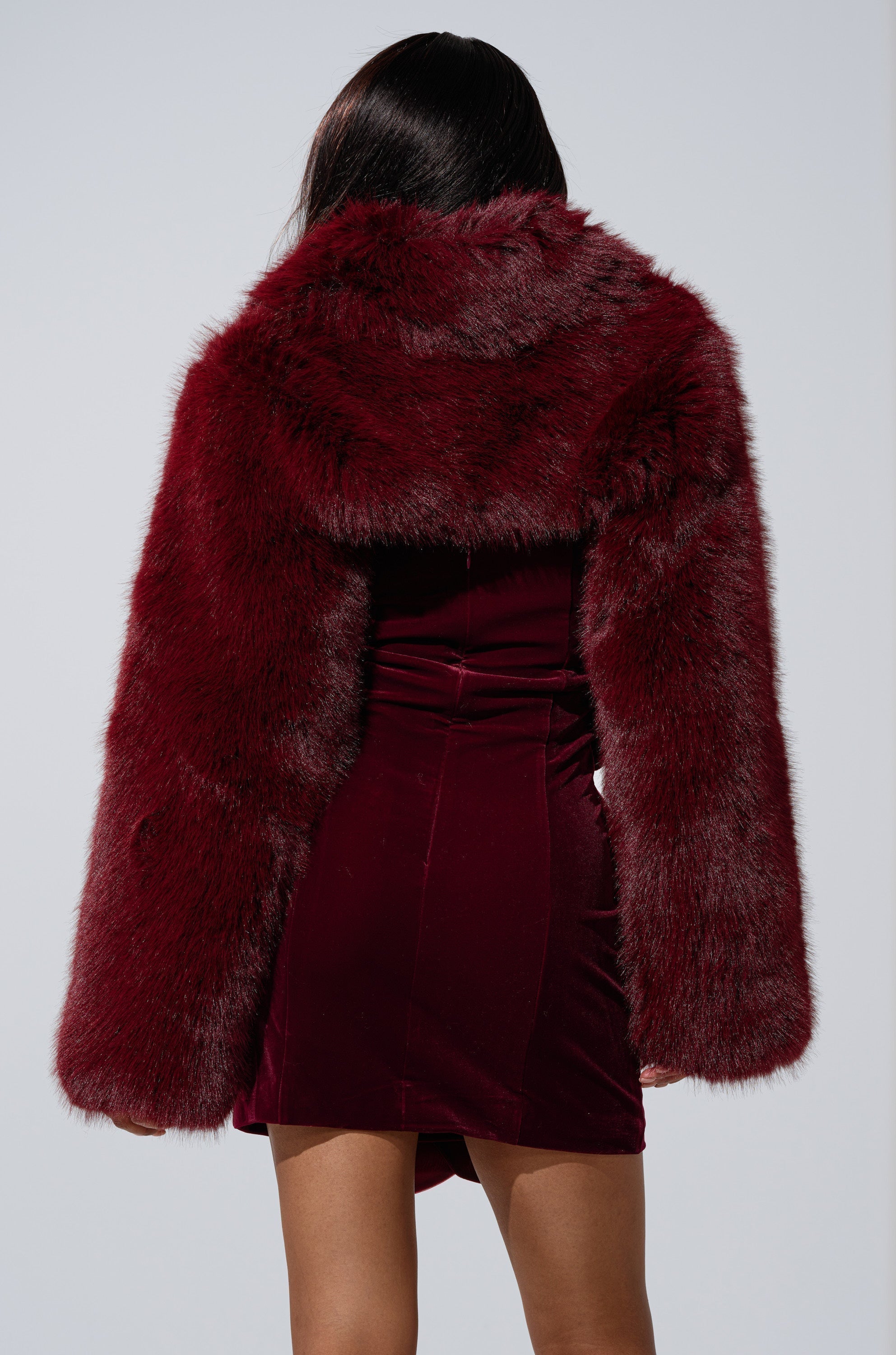 LEILA ULTRA CROP FAUX FUR IN BURGUNDY