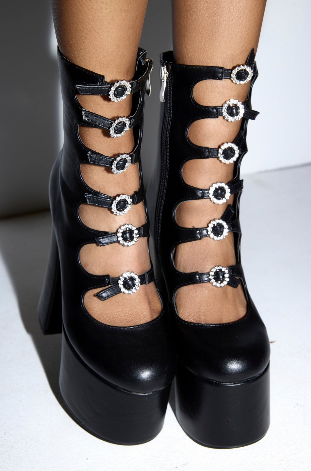 AZALEA WANG OMLEE BLACK ULTRA HIGH PLATFORM BOOTIE