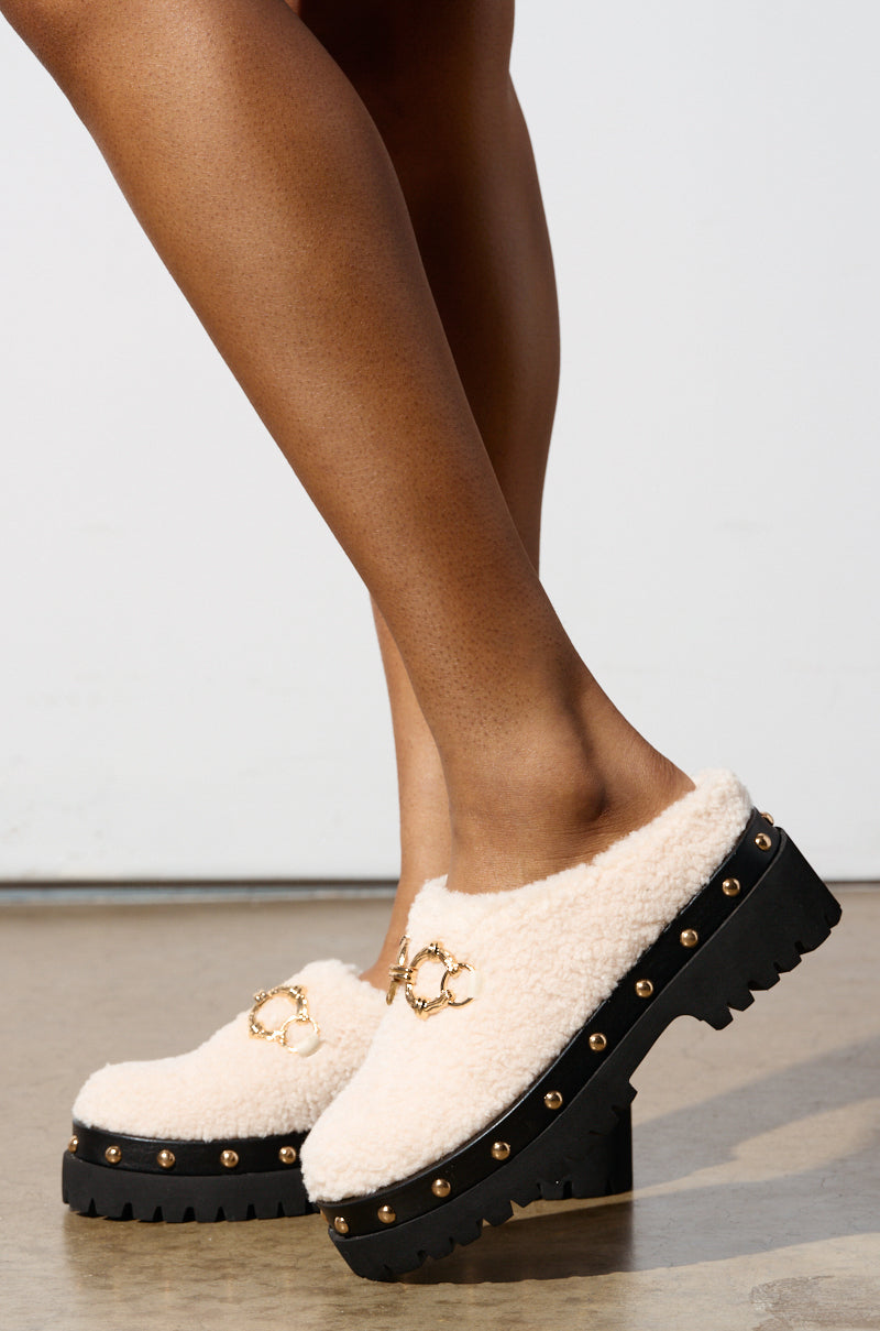 AZALEA WANG ROZELE BEIGE CLOG
