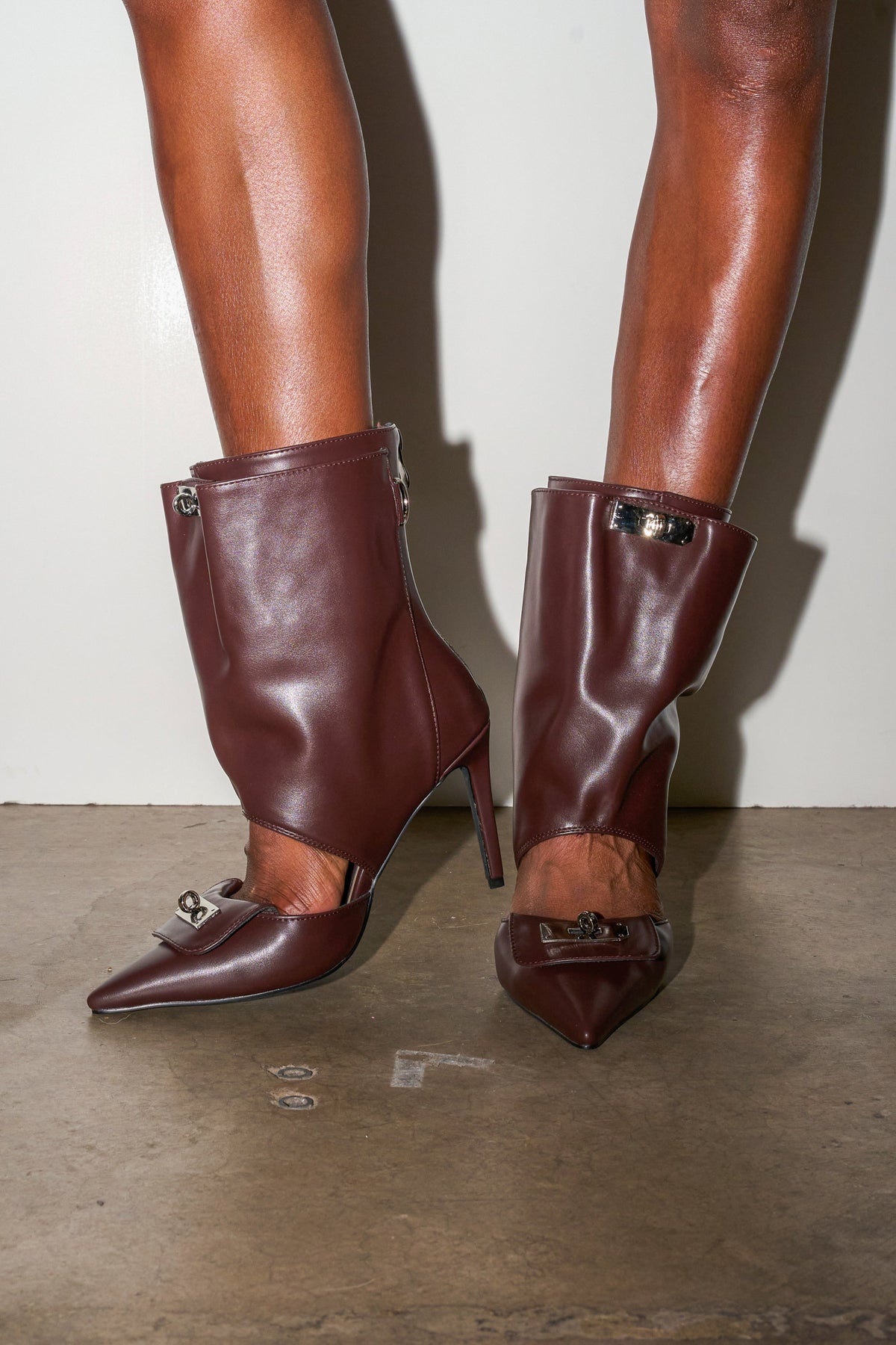 AZALEA WANG SARVESH BROWN CUTOUT STILETTO BOOTIE