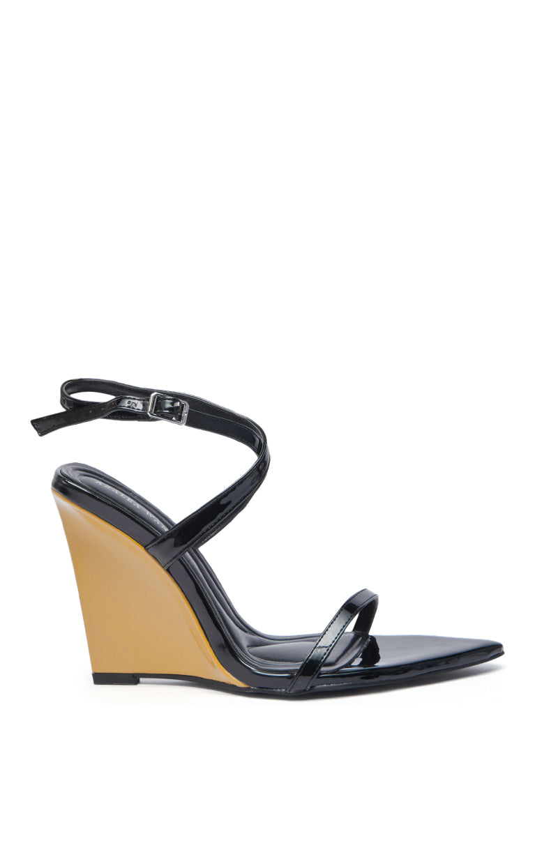 AZALEA WANG SEUNG BLACK COLOR BLOCKED HEEL WEDGE SANDAL