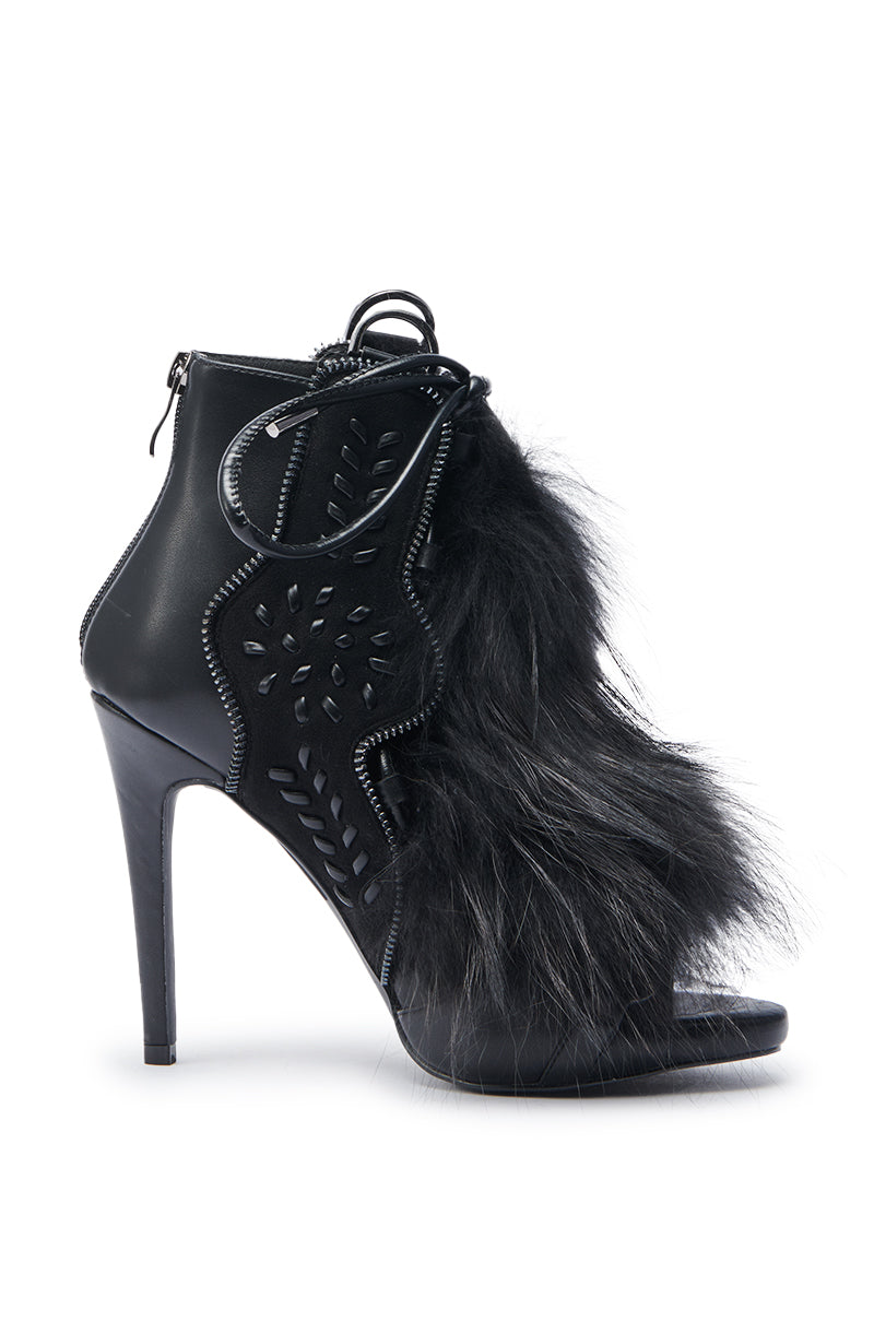 AZALEA WANG SHAINY BLACK FUR SANDAL