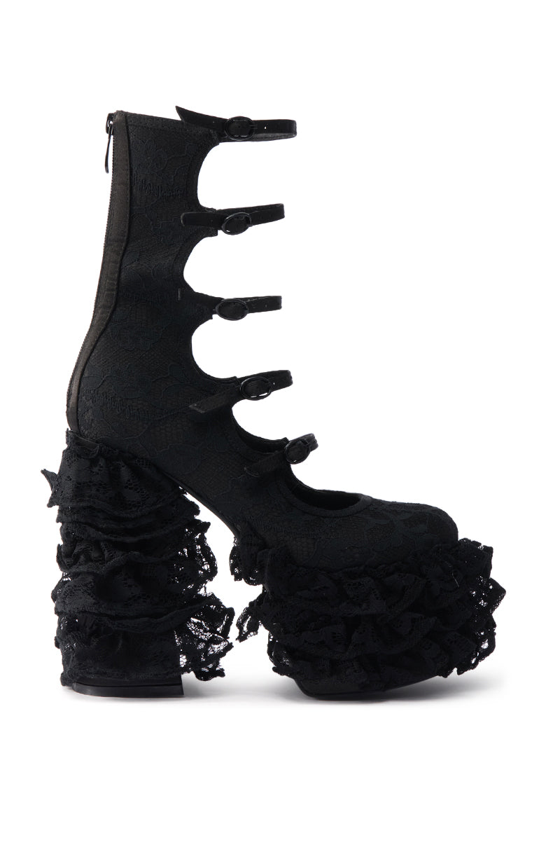 AZALEA WANG SPREENE FRILL LACE PUMP IN BLACK