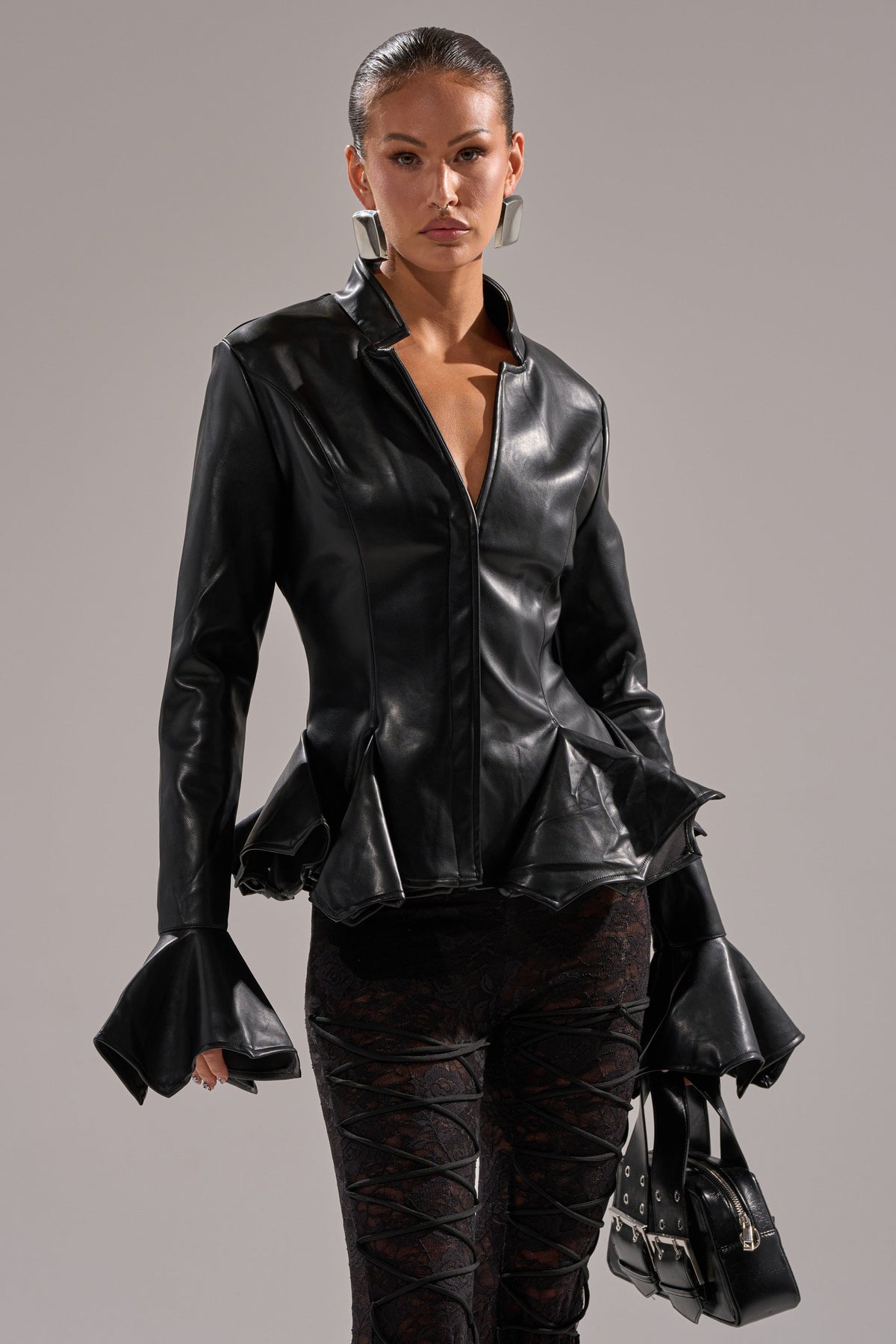 CARMEN BODYCON BLAZER IN BLACK