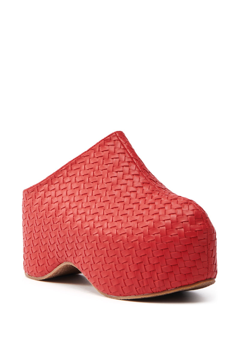 AZALEA WANG TEATREE RED CLOG