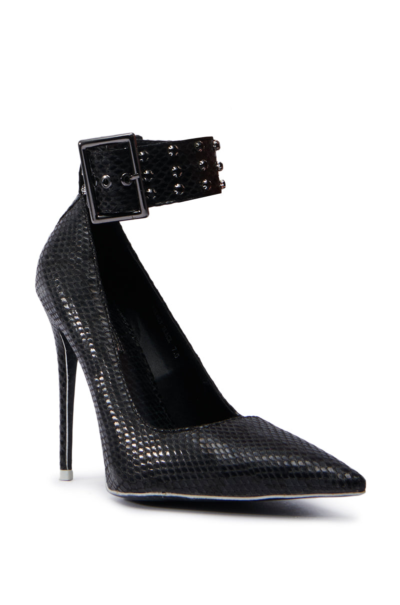AZALEA WANG VOLNEY BLACK SNAKE STILETTO PUMP