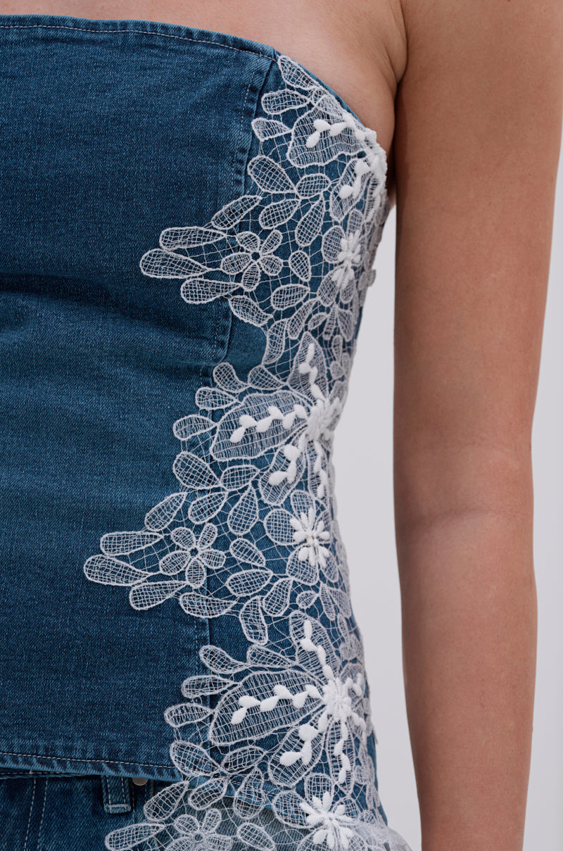 NO DRAMA STRETCH DENIM LACE DETAILED CORSET