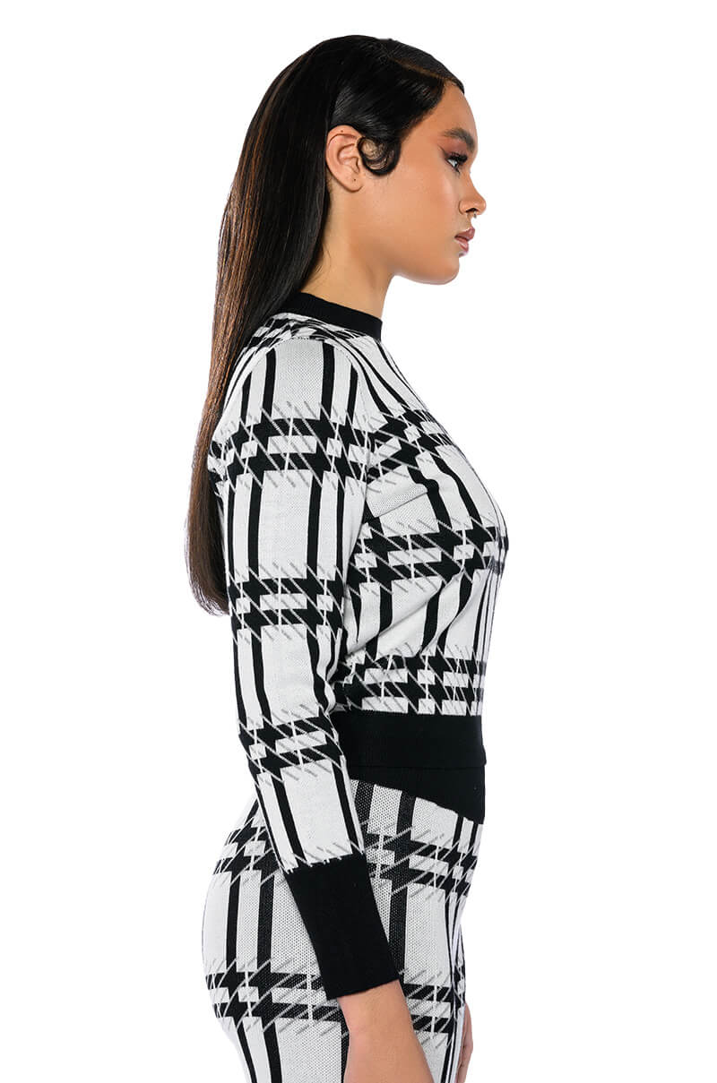 ASPEN VACAY LONG SLEEVE SWEATER