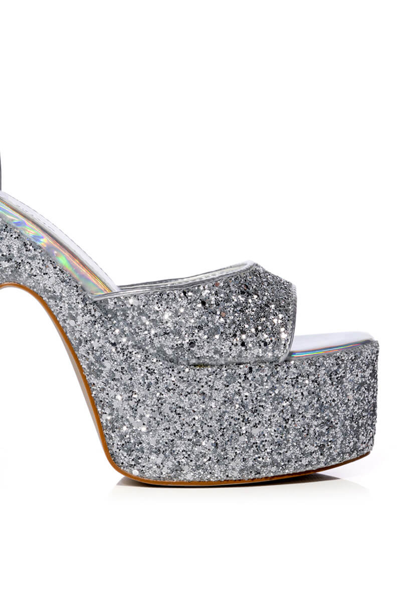 AZALEA WANG BALI GLITTER CHUNKY SANDAL IN SILVER