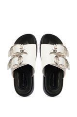 AZALEA WANG CHANTAYE WHITE SANDAL WITH BUCKLE DETAIL