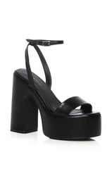 AZALEA WANG JADA CHUNKY PLATFORM SANDAL IN BLACK