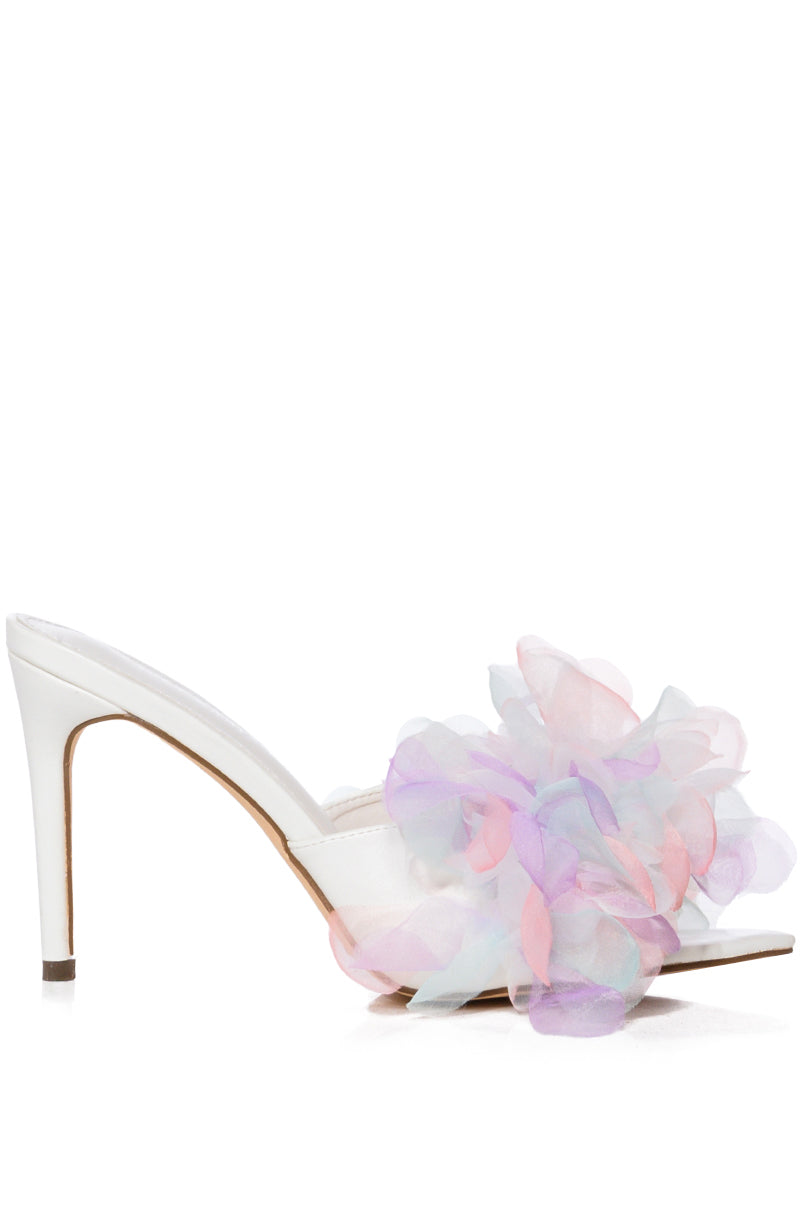 AZALEA WANG COCONUT PETAL SLIP ON SANDAL IN WHITE