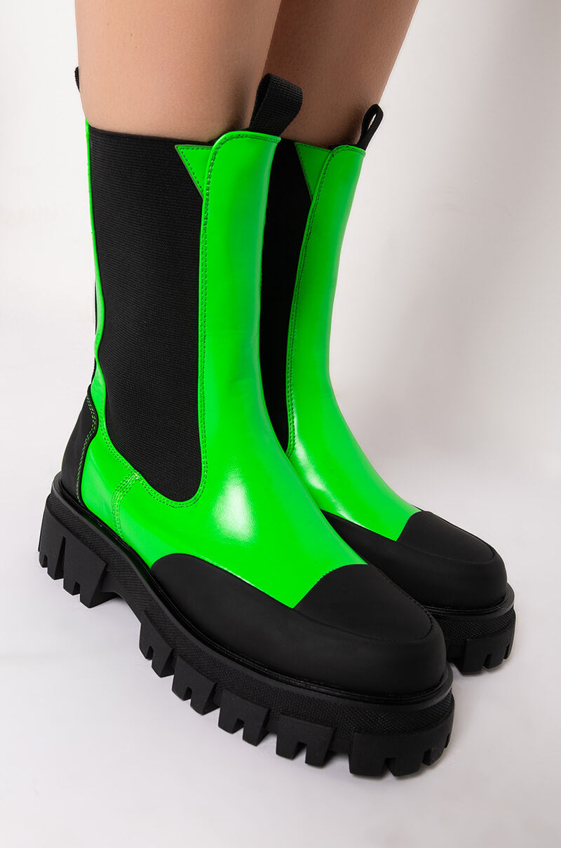 AZALEA WANG CRAZY LIKE ME FLATFORM BOOTIE IN GREEN