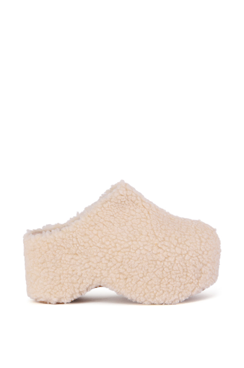 AZALEA WANG DOLORITA CREAM SHERPA CLOG