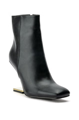 AZALEA WANG ARIANNA SMOOTH VEGAN LEATHER WEDGE BOOTIE IN BONE