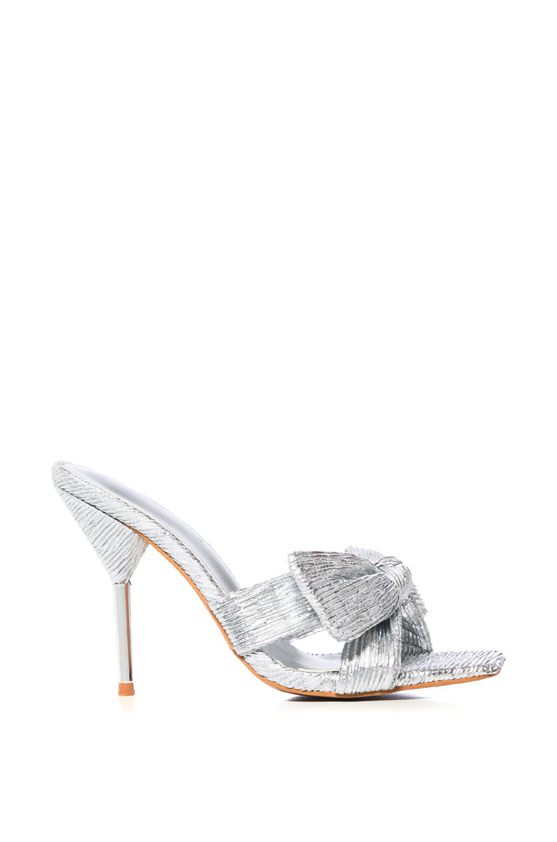 AZALEA WANG GENEVA SILVER BOW DETAIL SANDAL
