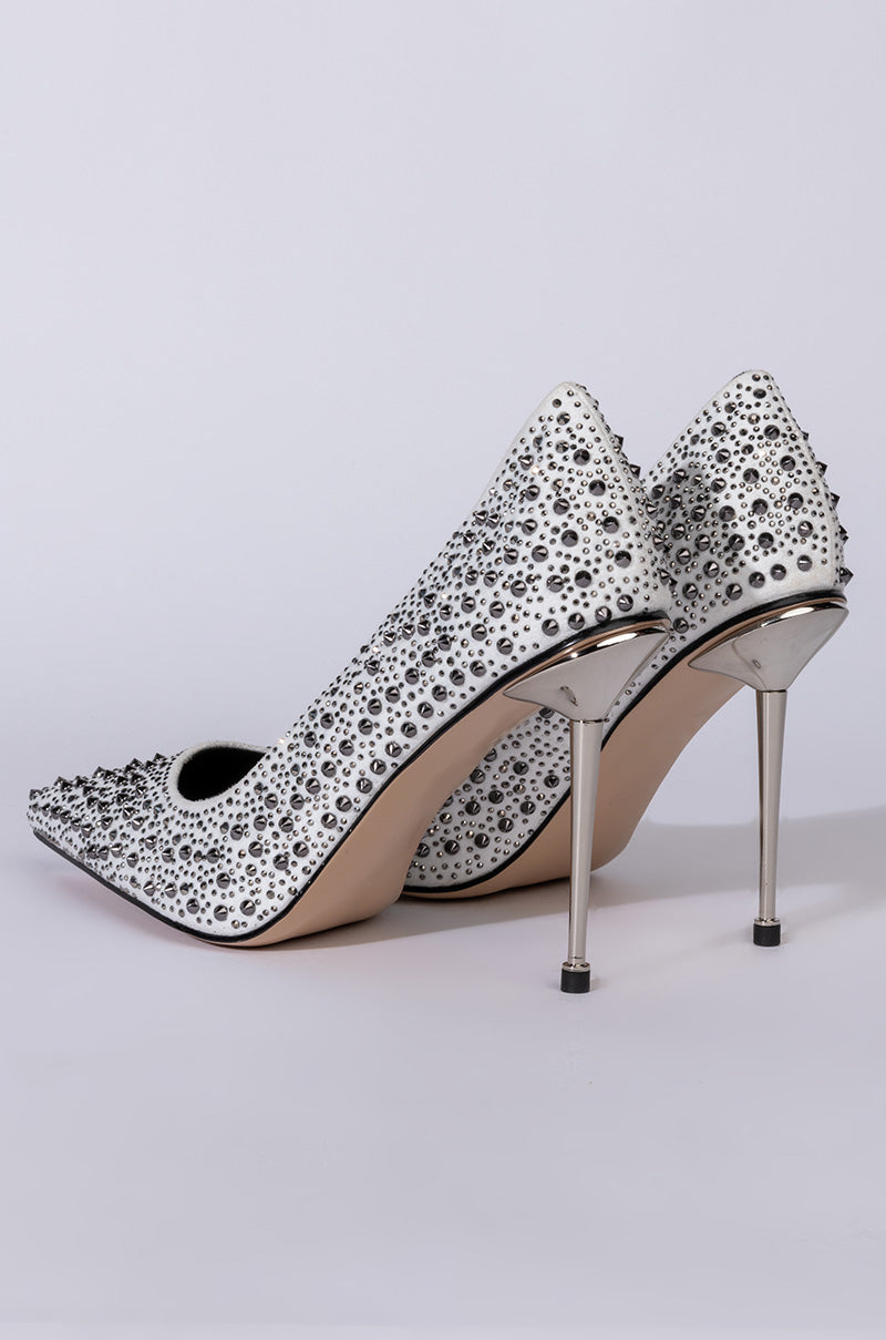 AZALEA WANG GLITCH IN THE SYSTEM STILETTO PUMP IN WHITE