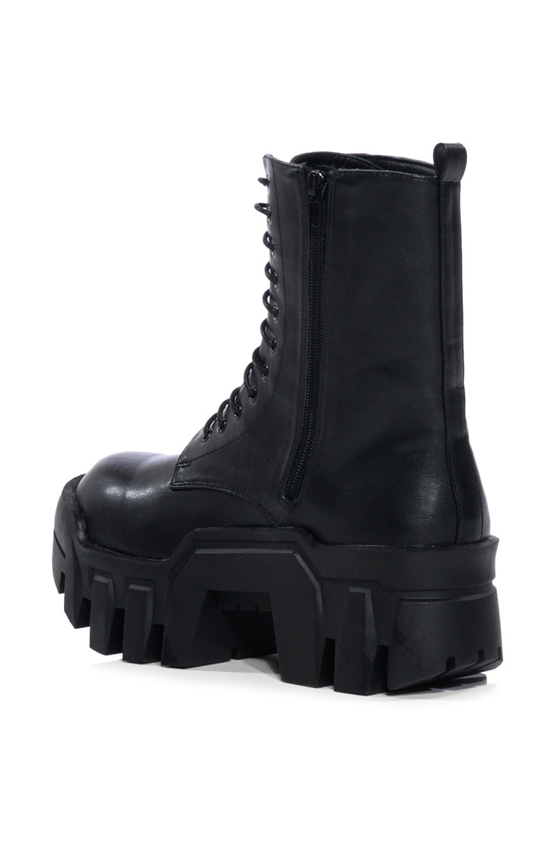 AZALEA WANG OLYMPIA WHITE CHUNKY BOOTIE