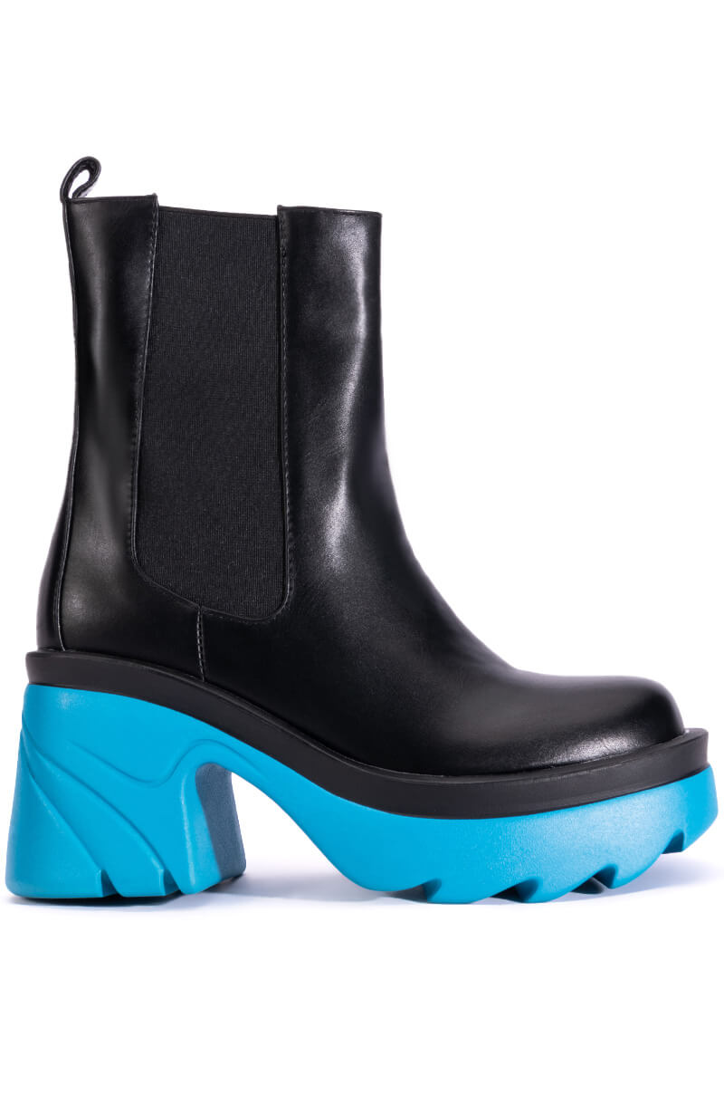 AZALEA WANG PRIMROSE BLUE SOLE CHUNKY BOOTS IN BLACK